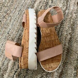 Trendy Pink Cork platform Sandals size 5.5 (7)
